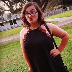 Meet your Posher, Aly